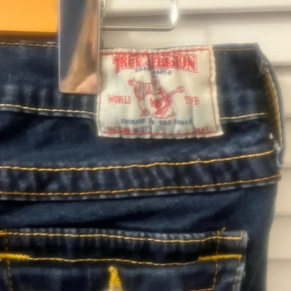 True Religion size 25 Jean - Picture 1 of 4